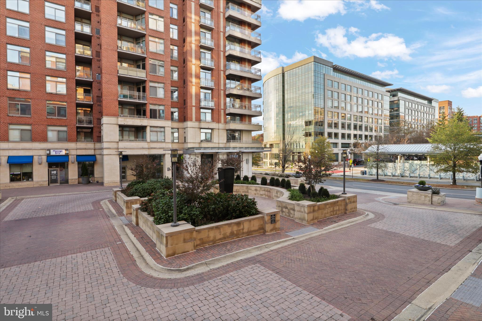 3600 S GLEBE ROAD 815W