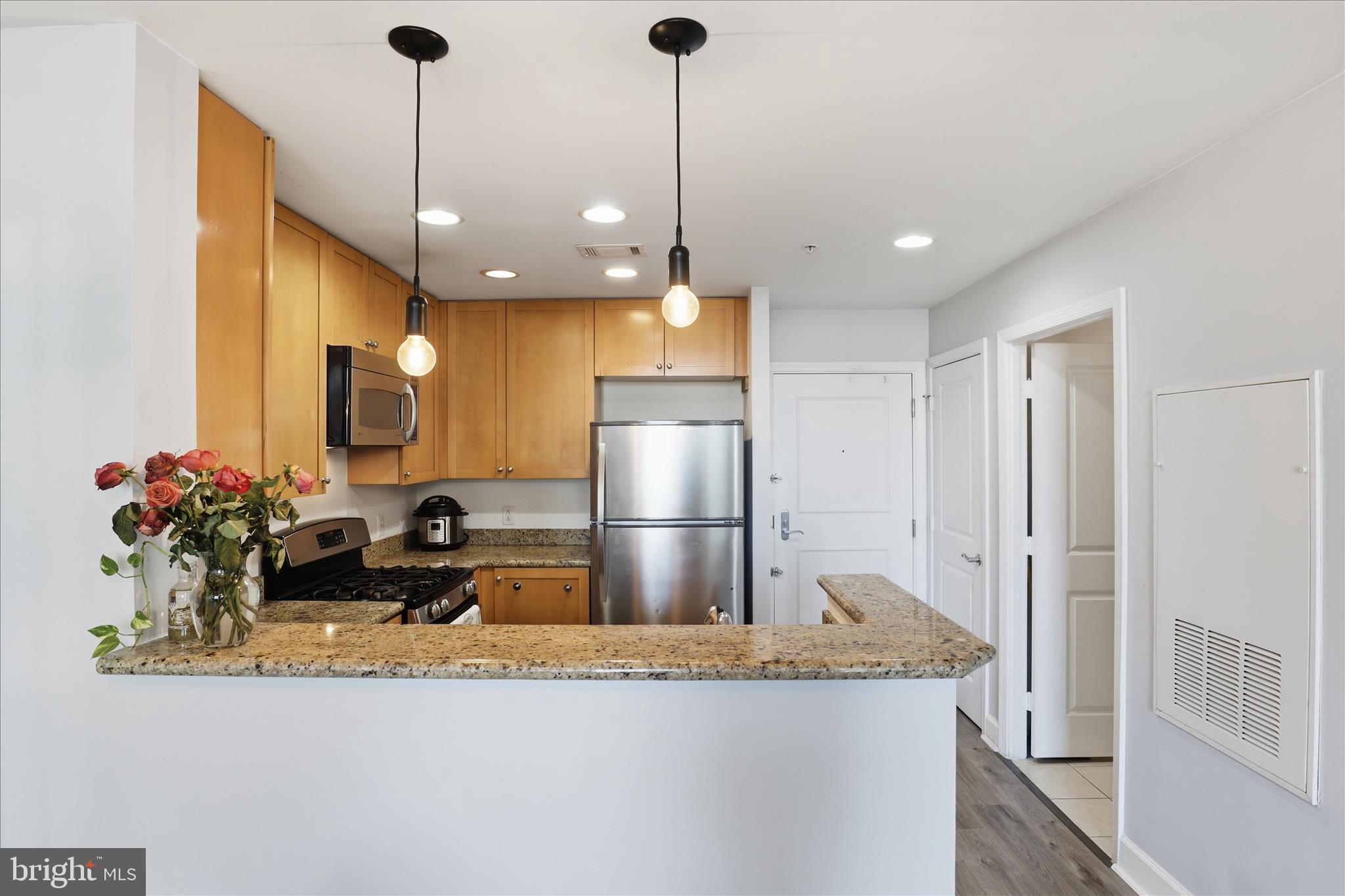 3600 S GLEBE ROAD 815W