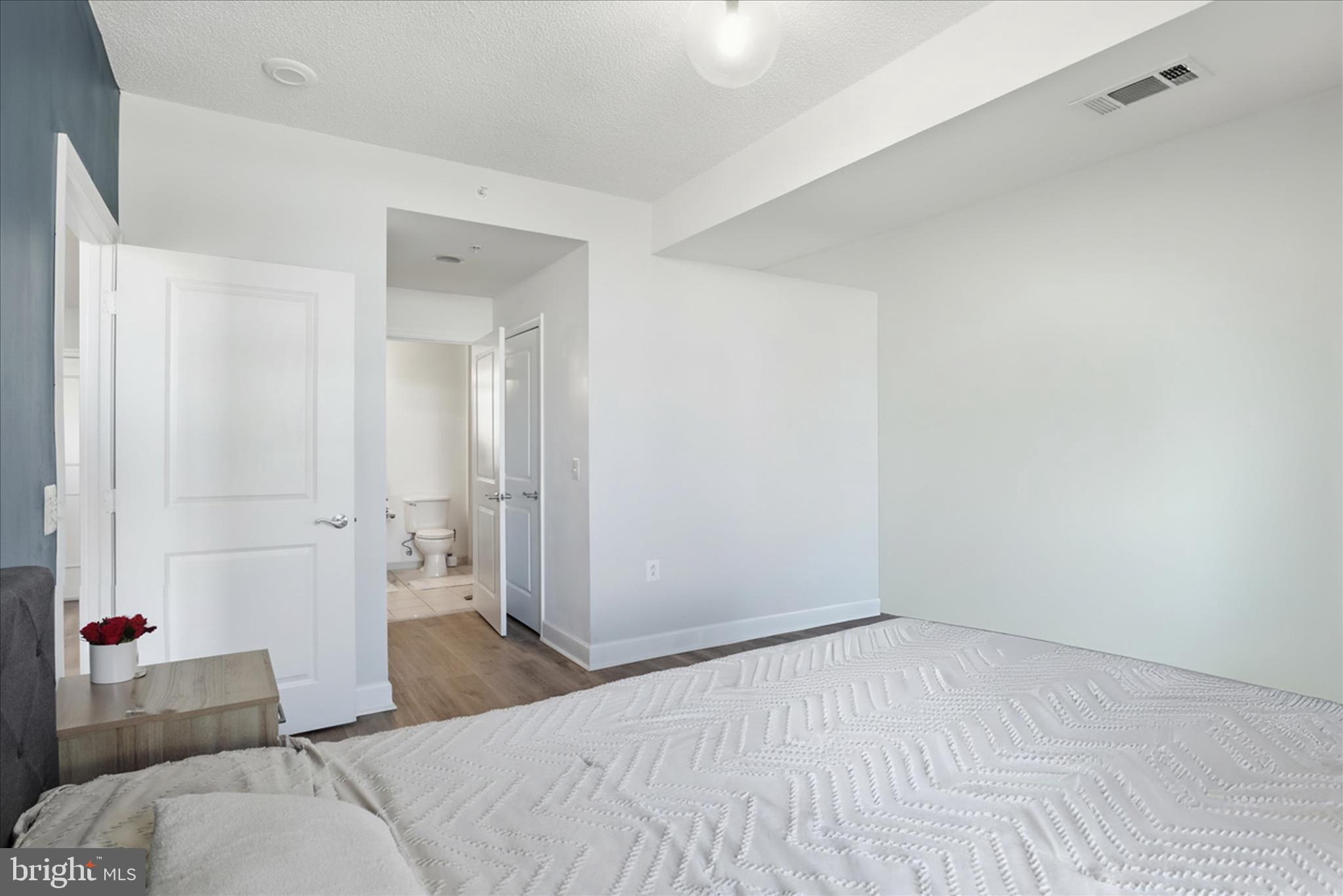 3600 S GLEBE ROAD 815W