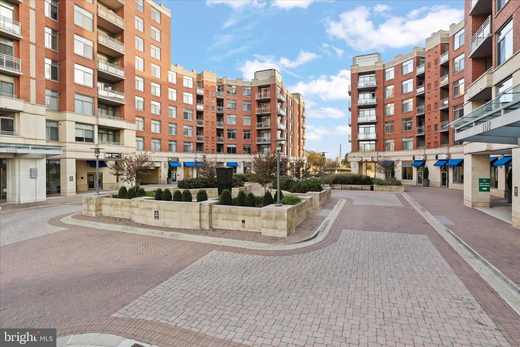 3600 S GLEBE ROAD 815W