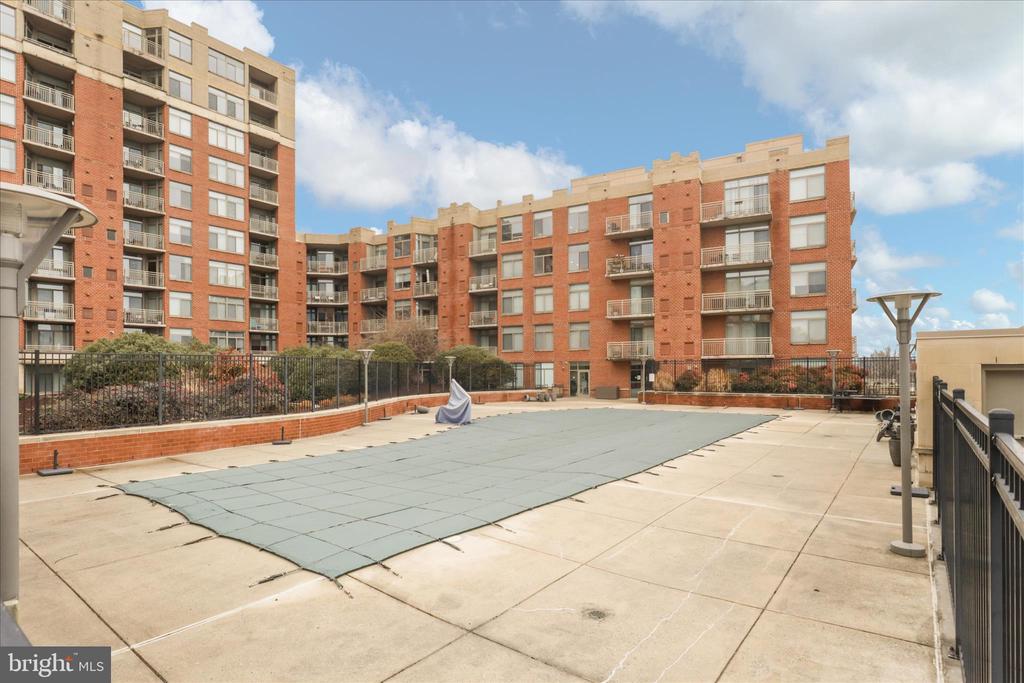 3600 S GLEBE ROAD 815W