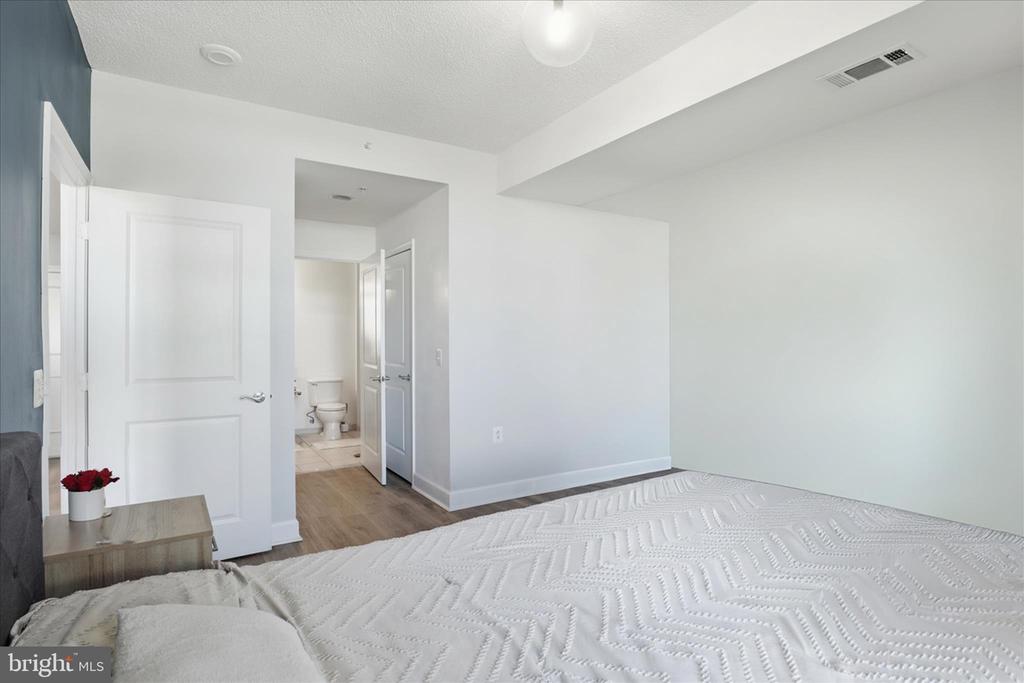 3600 S GLEBE ROAD 815W