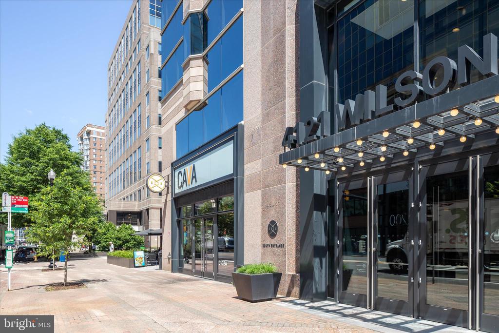 1001 N RANDOLPH STREET 202