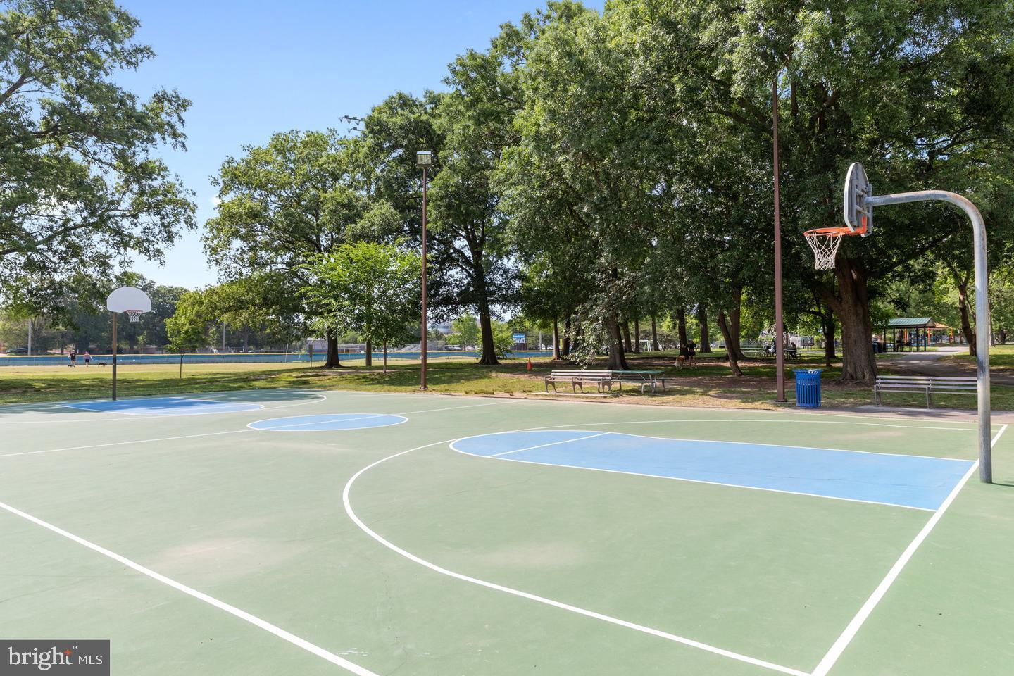 1001 N RANDOLPH STREET 202