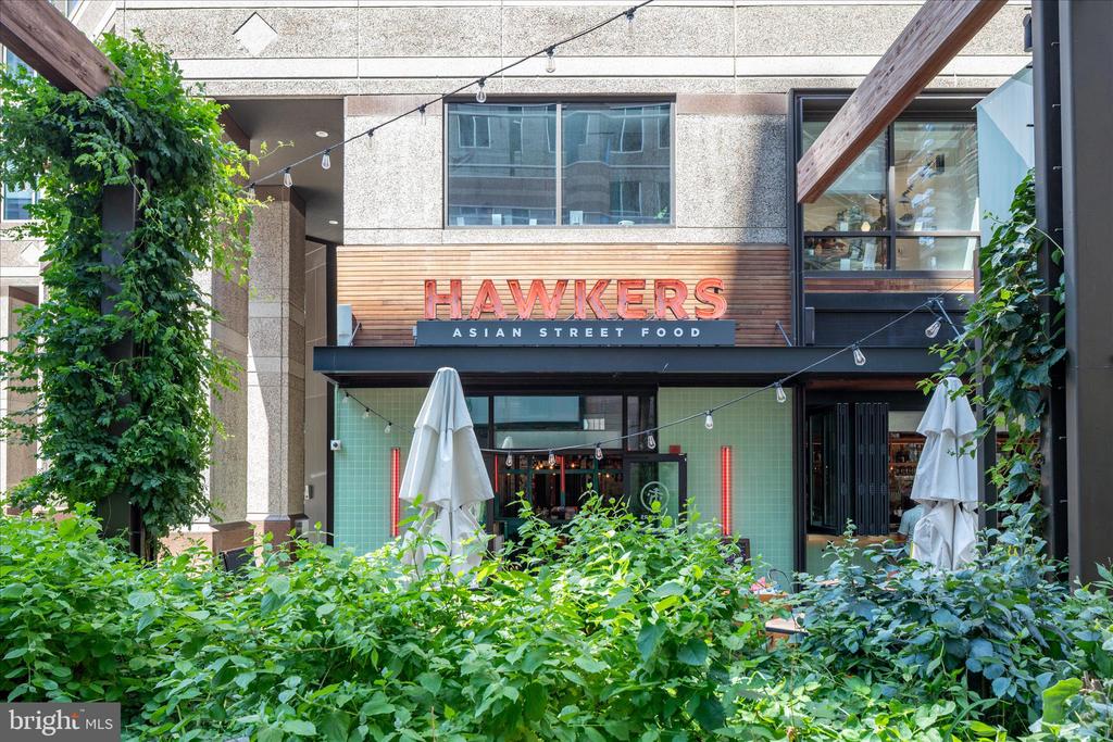 1001 N RANDOLPH STREET 202