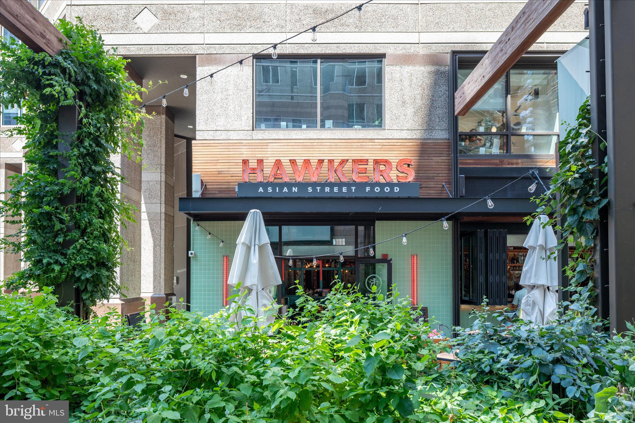 1001 N RANDOLPH STREET 202