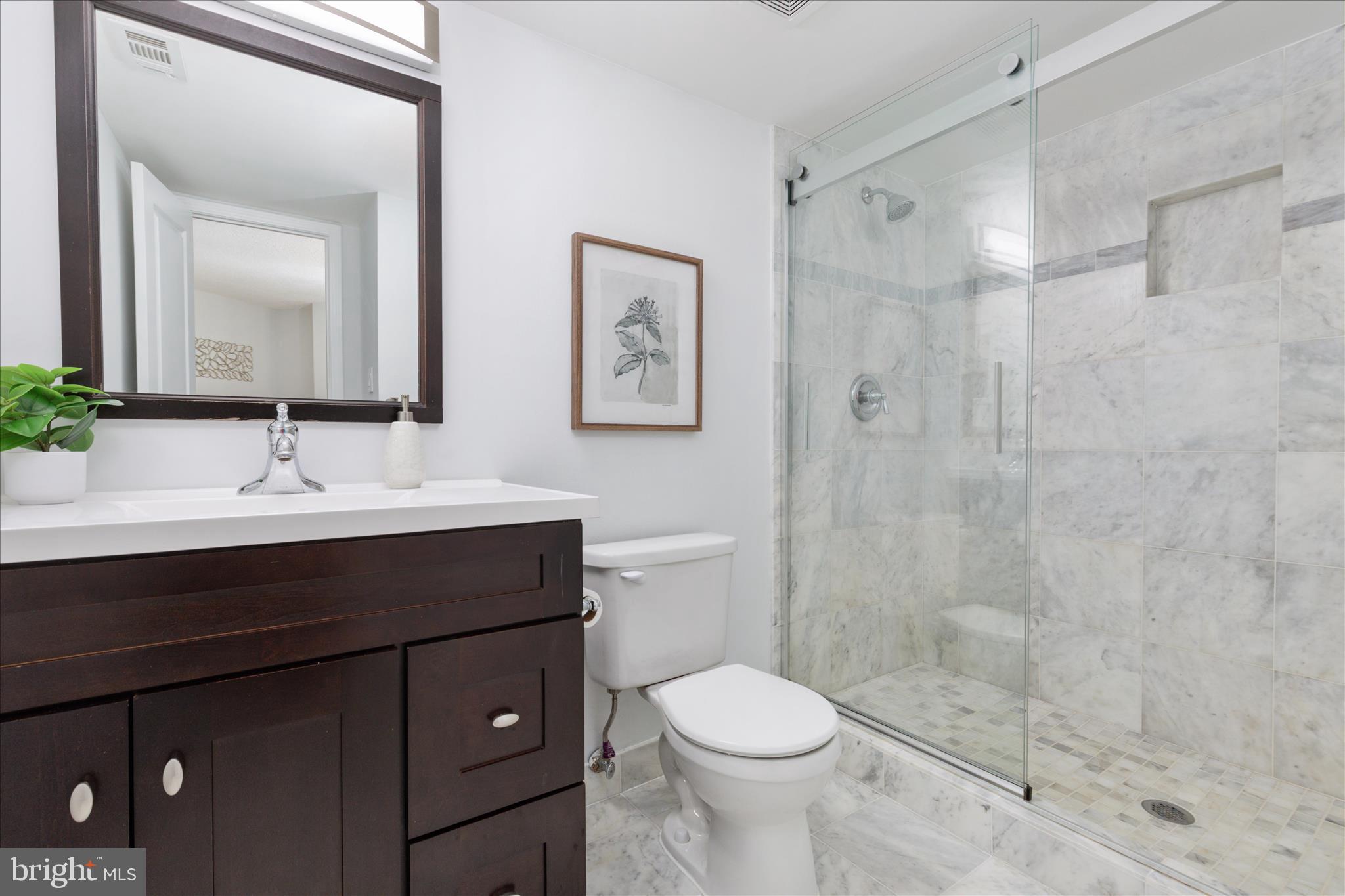 1001 N RANDOLPH STREET 202