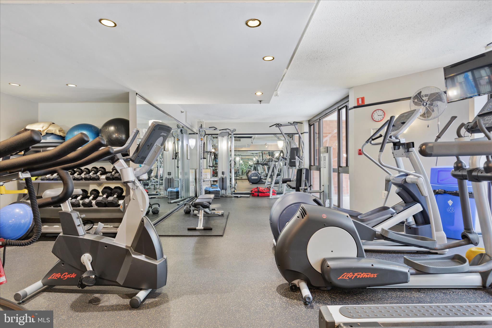 1001 N RANDOLPH STREET 202