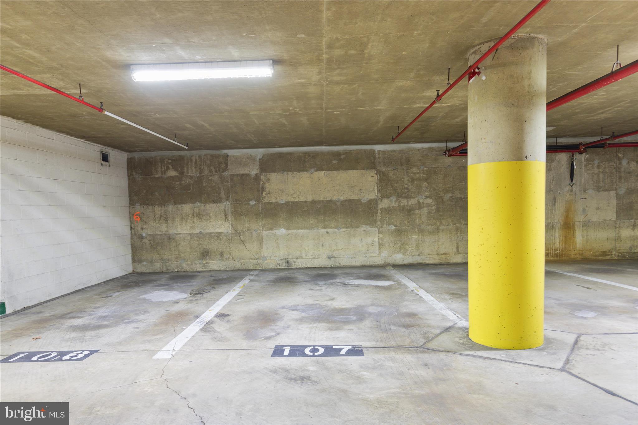 1001 N RANDOLPH STREET 202