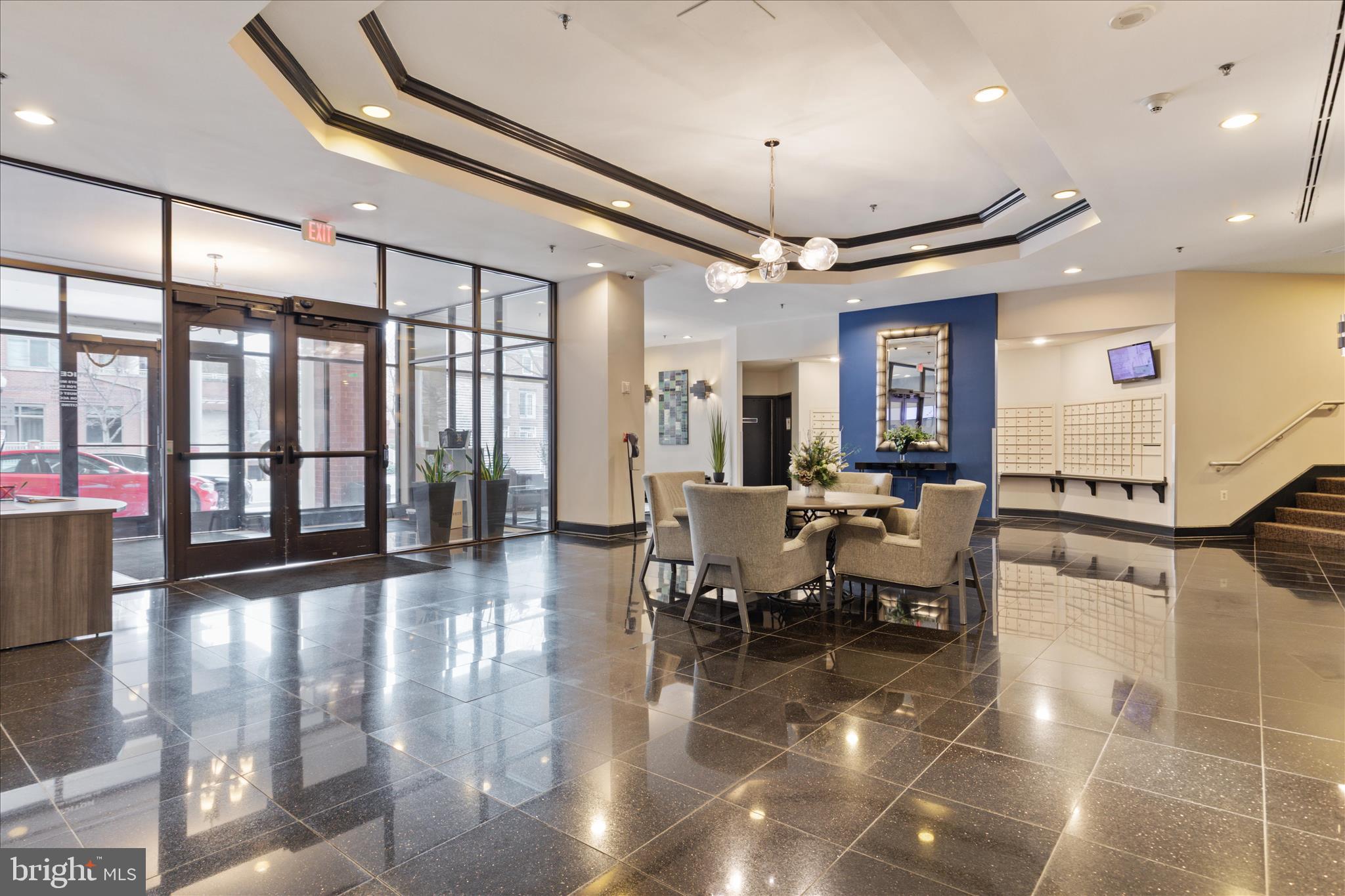 1001 N RANDOLPH STREET 202