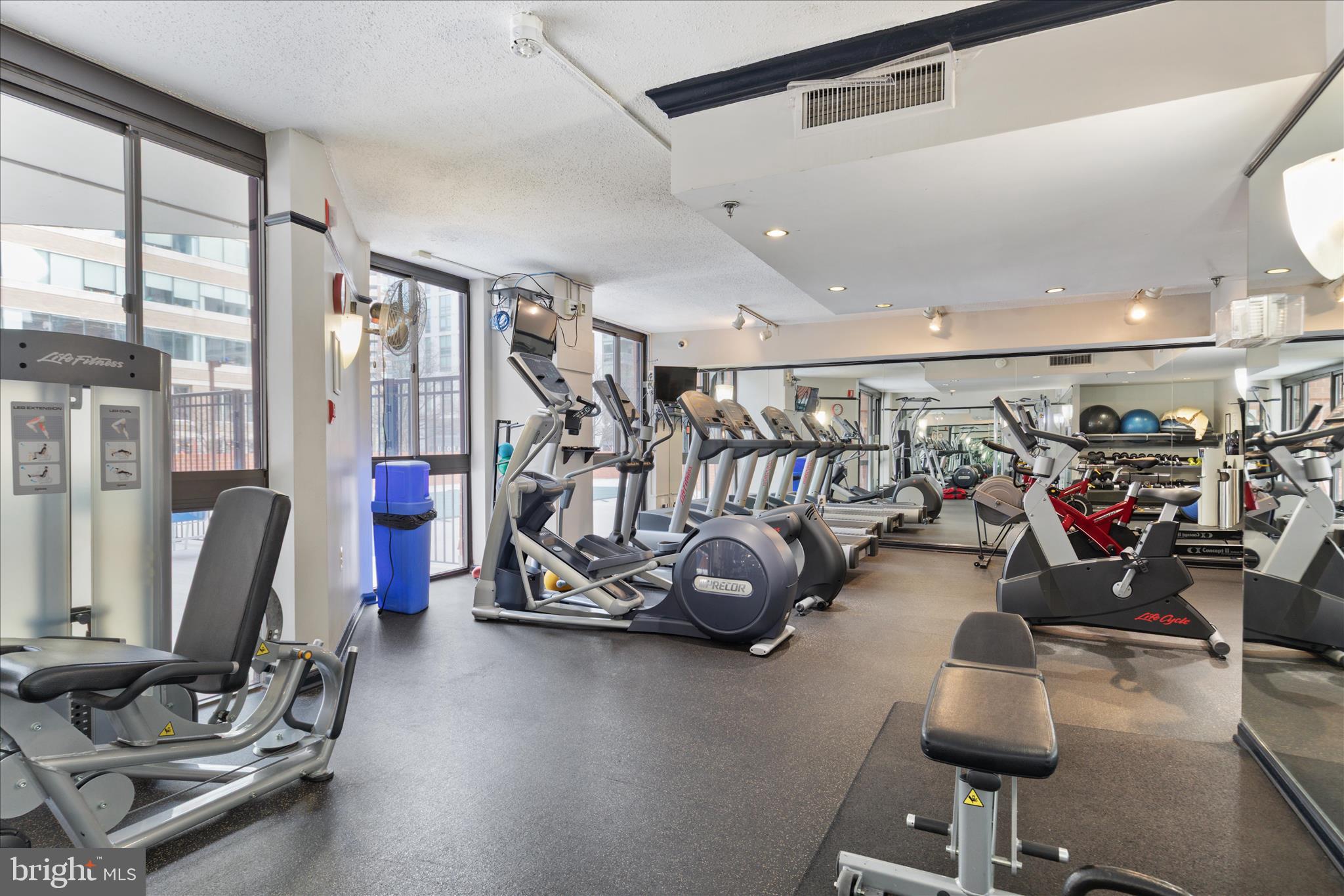 1001 N RANDOLPH STREET 202