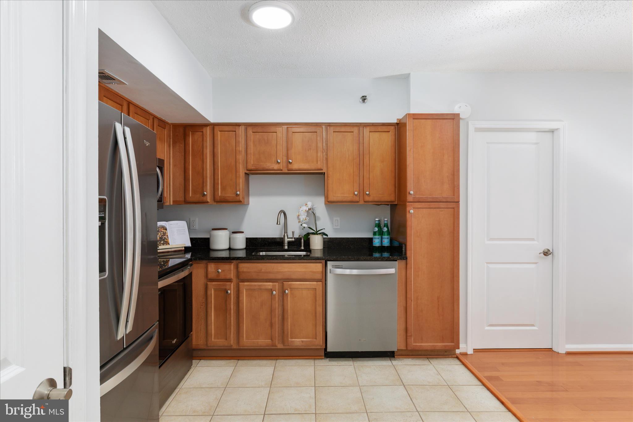 1001 N RANDOLPH STREET 202