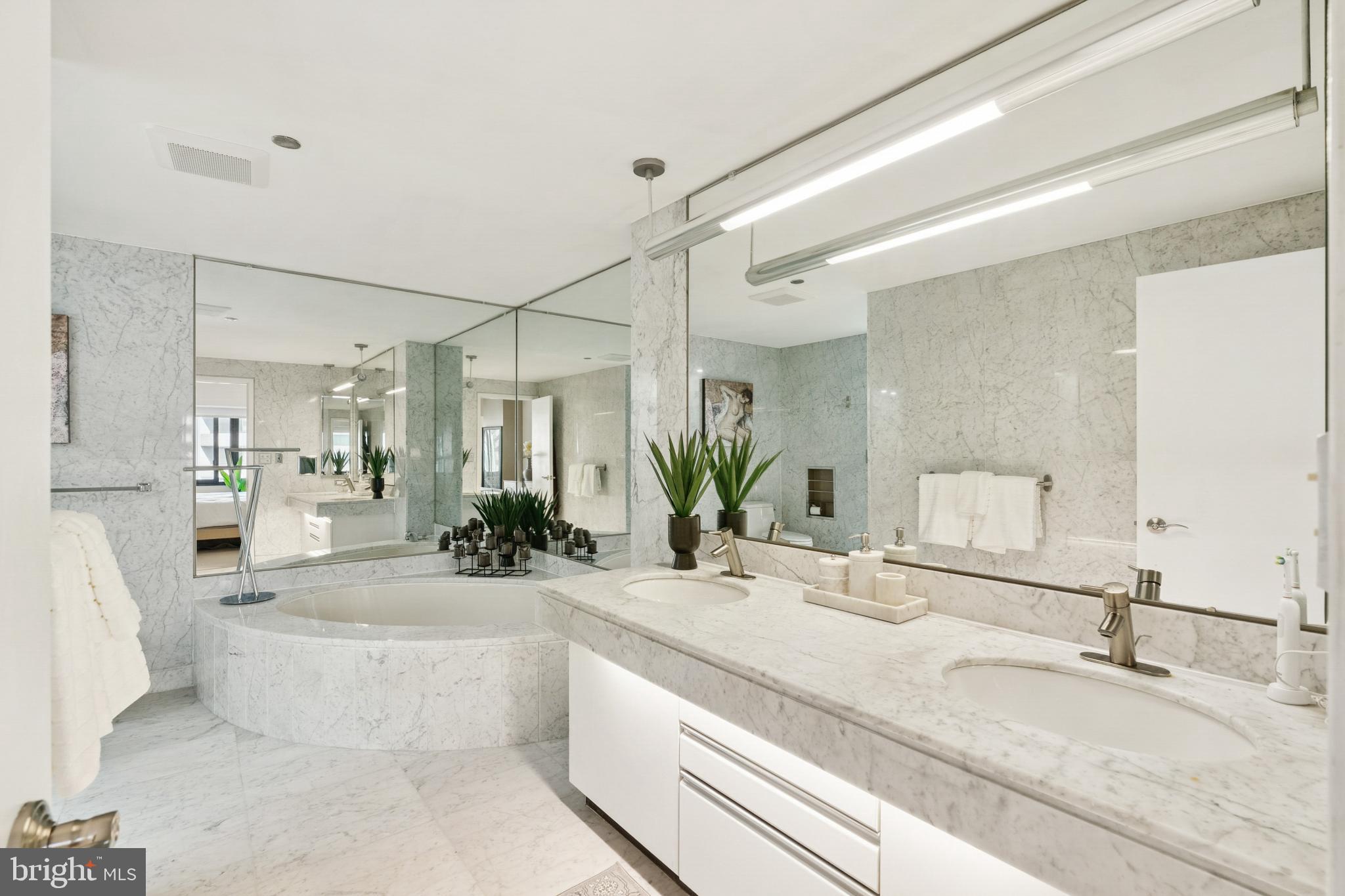 1300 CRYSTAL DRIVE 1301S