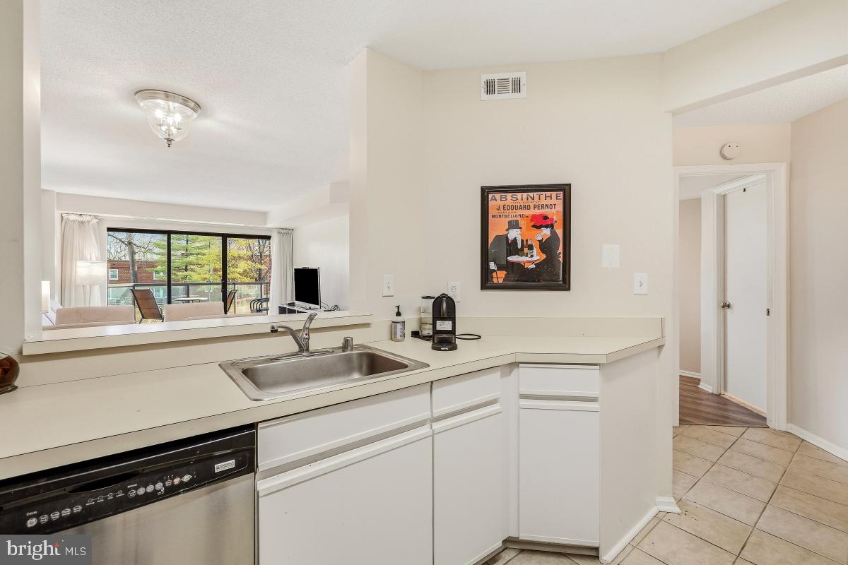 2100 LANGSTON BOULEVARD 218