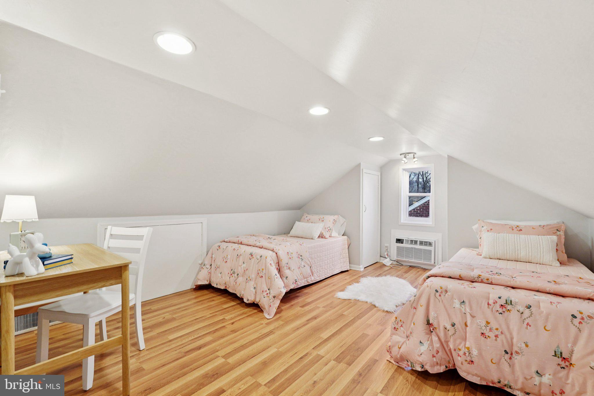 2109 S QUEBEC STREET S