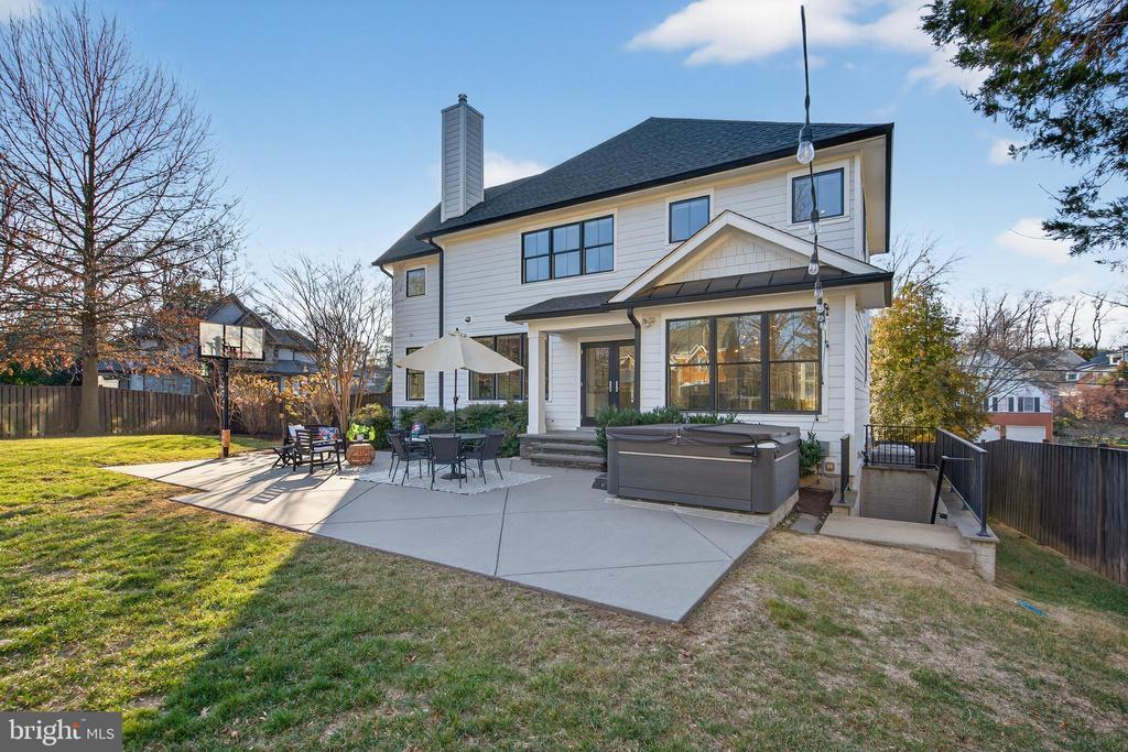 5615 35TH ROAD N