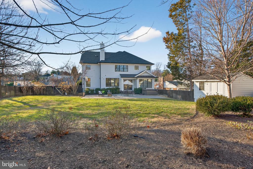 5615 35TH ROAD N