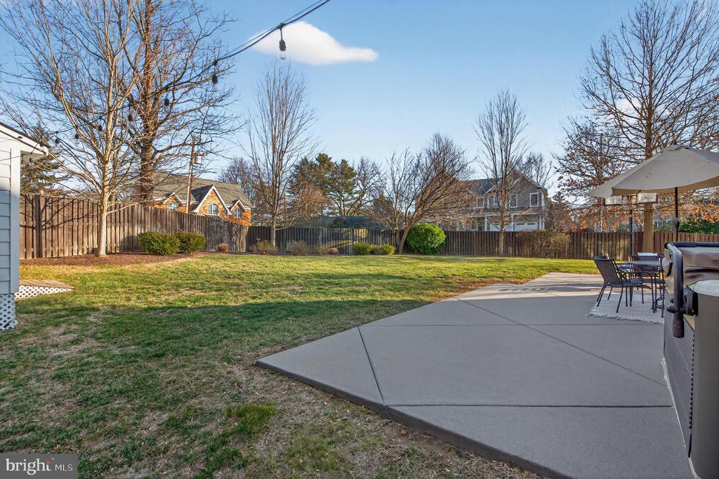 5615 35TH ROAD N