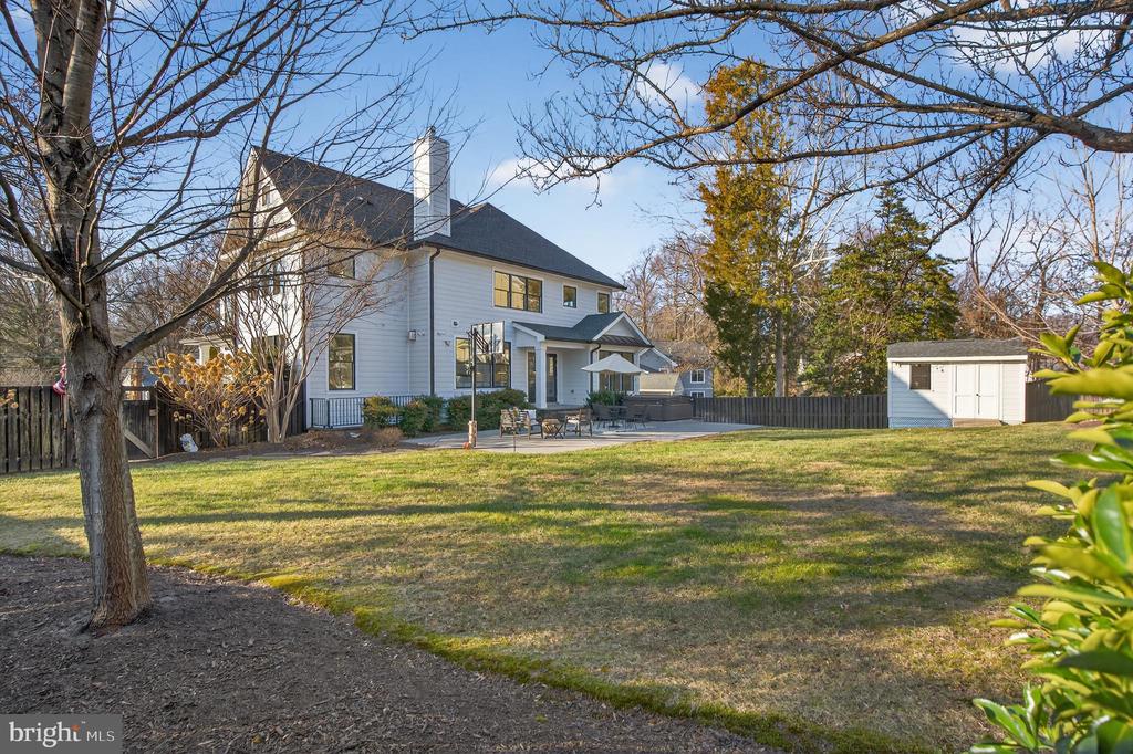 5615 35TH ROAD N