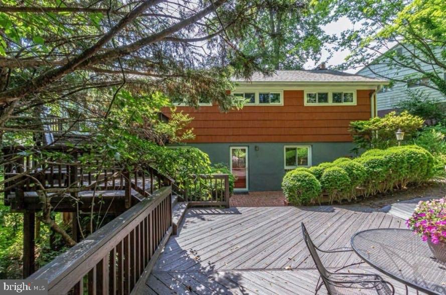 5885 9TH ROAD N