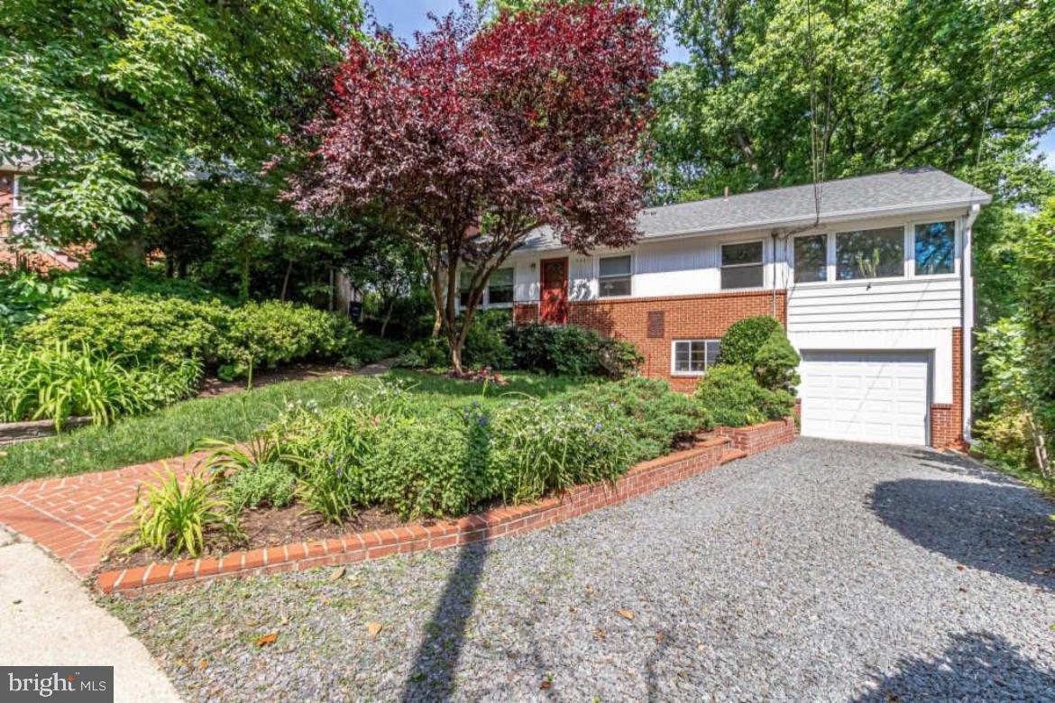5885 9TH ROAD N