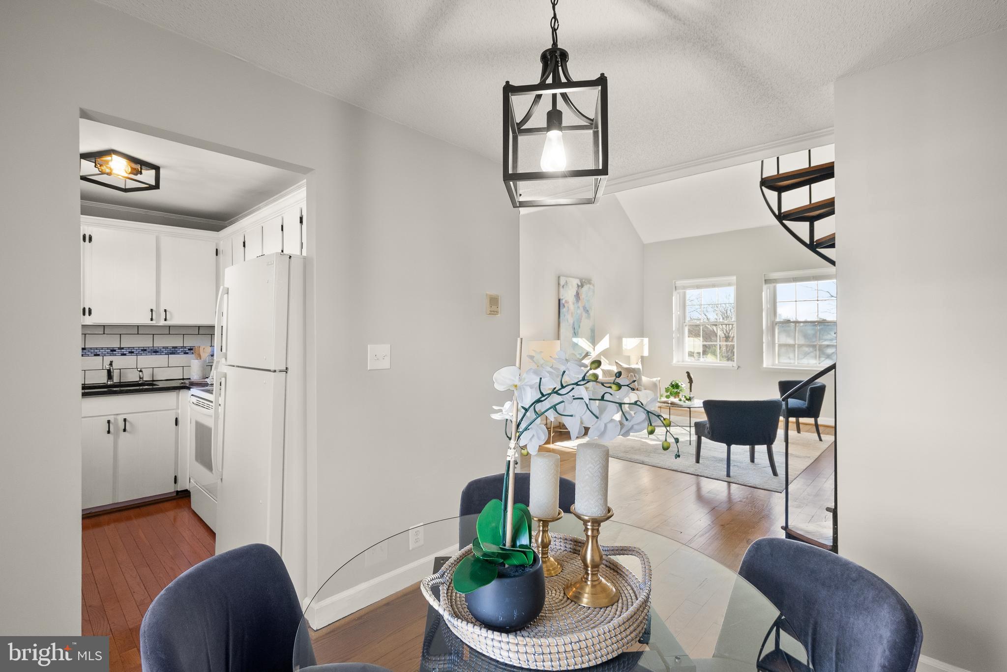 3046 S ABINGDON STREET C1