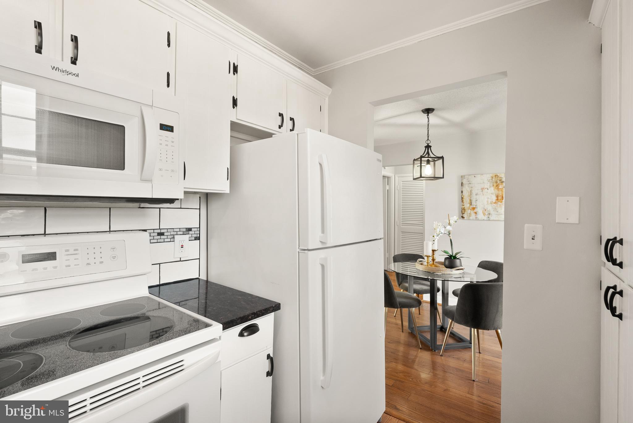 3046 S ABINGDON STREET C1