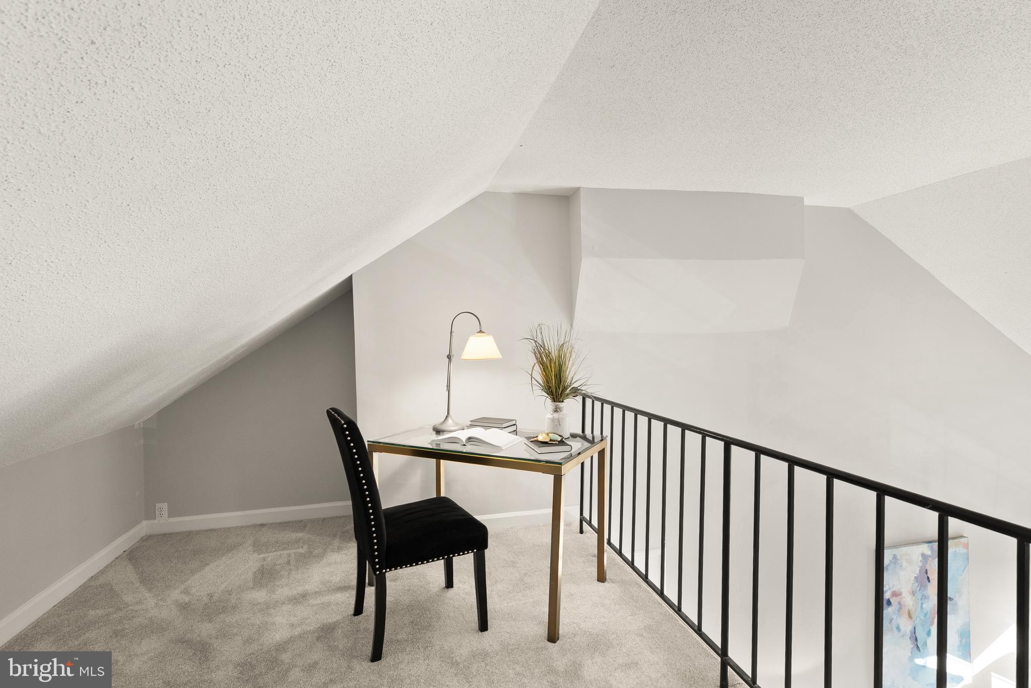 3046 S ABINGDON STREET C1