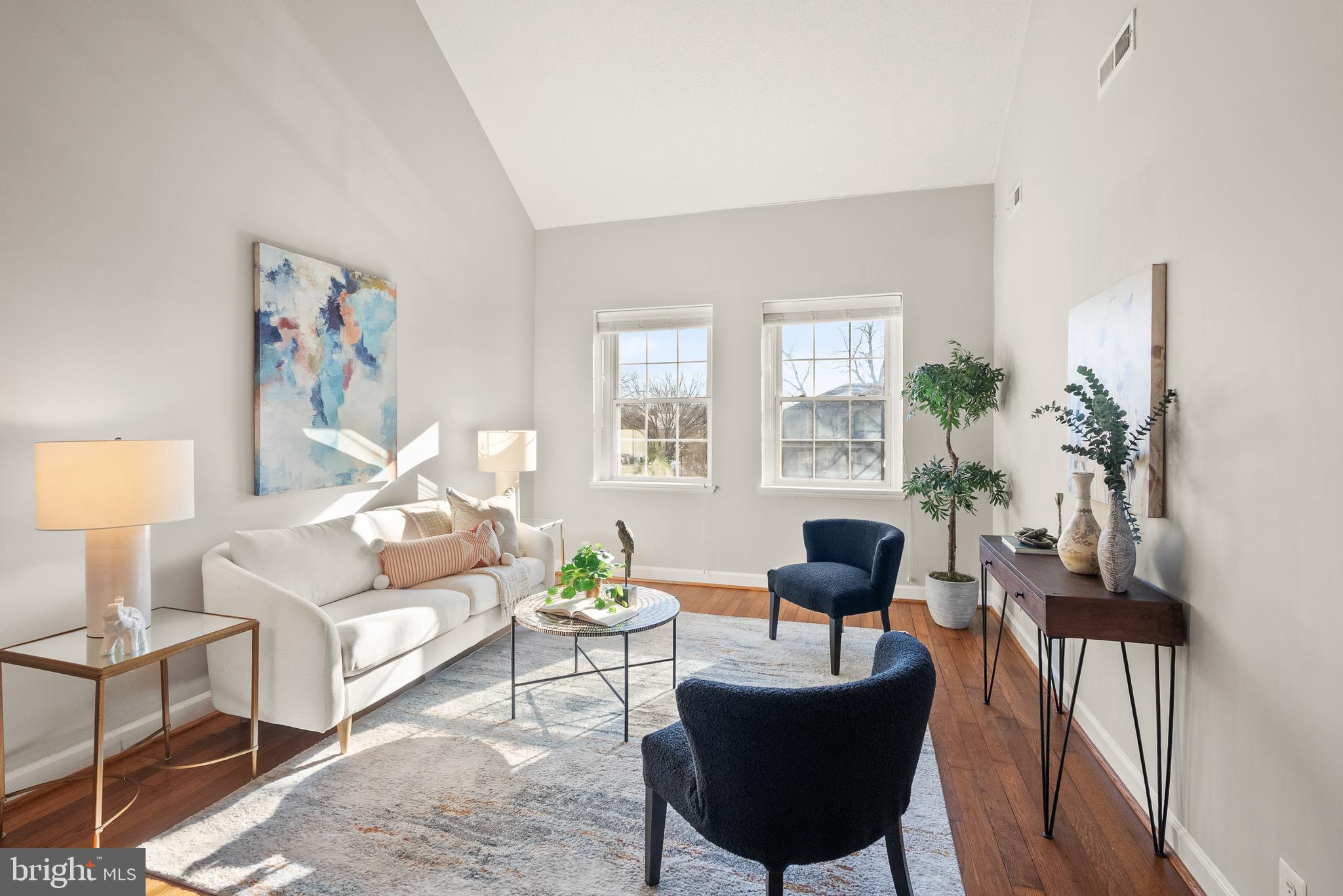 3046 S ABINGDON STREET C1