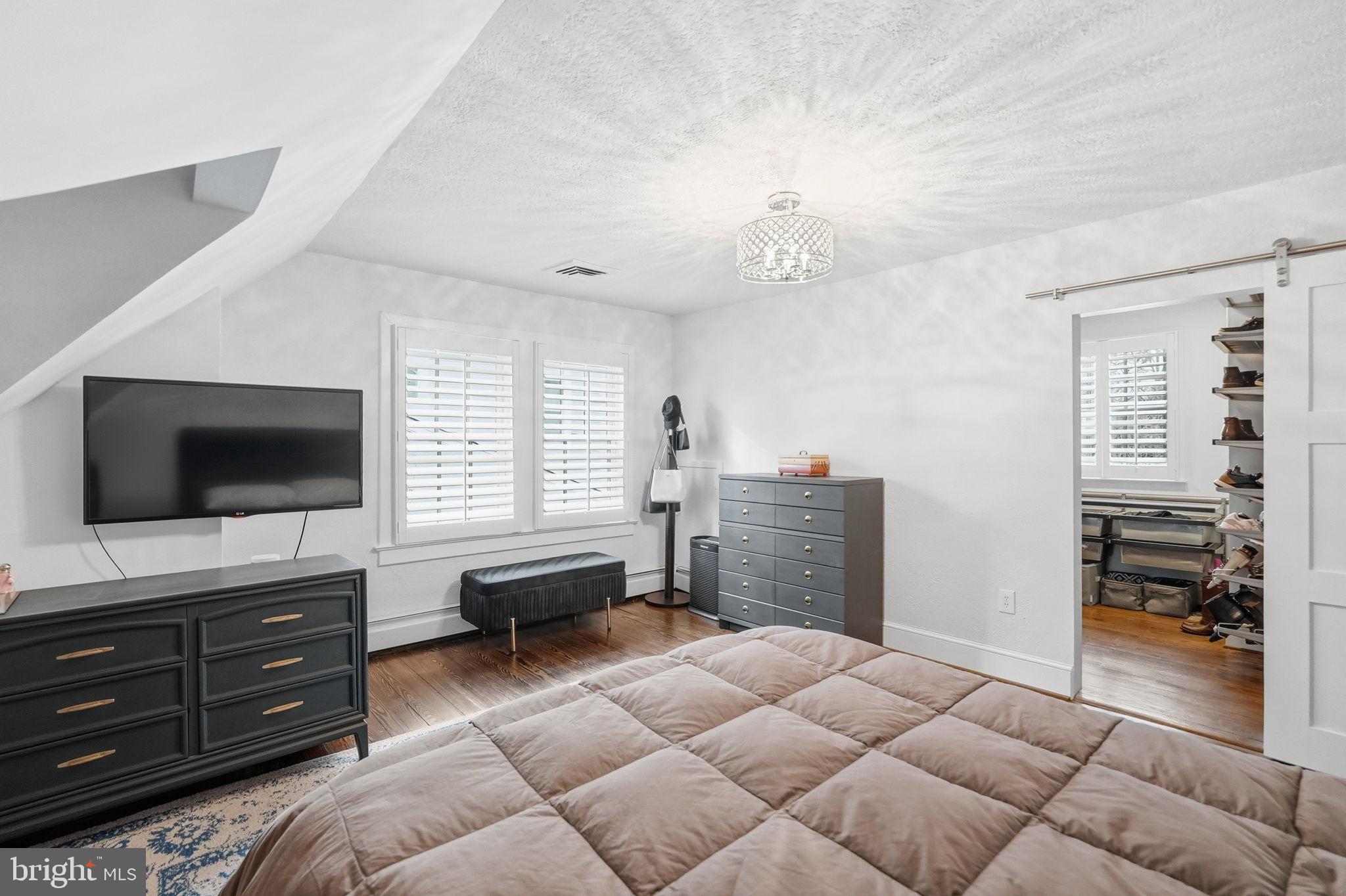 4807 WASHINGTON BOULEVARD