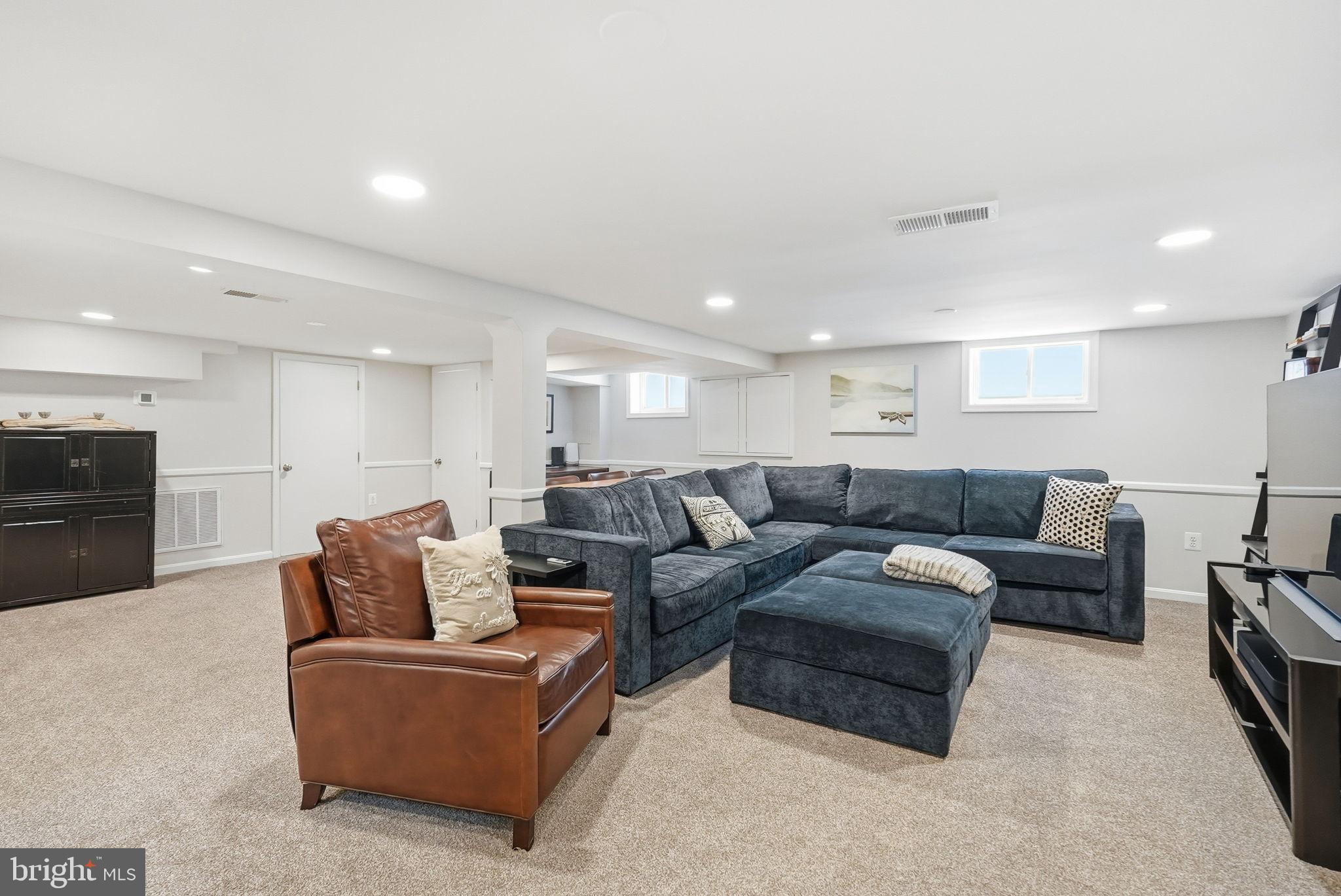 4807 WASHINGTON BOULEVARD