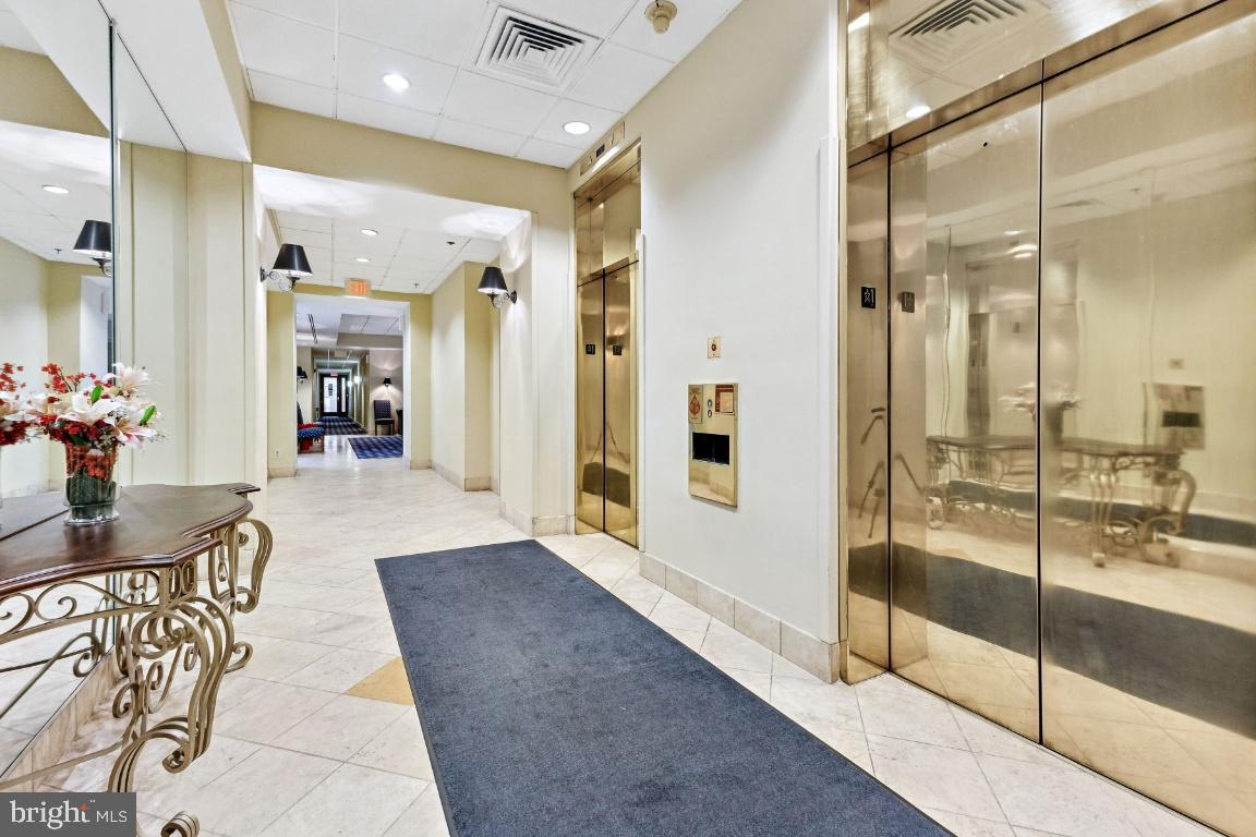 2400 CLARENDON BOULEVARD 908