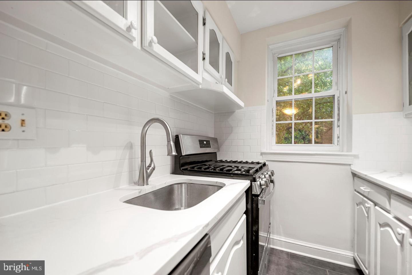 30 S OLD GLEBE ROAD 106-E