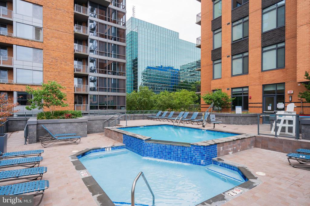 2000 CLARENDON BOULEVARD 1107