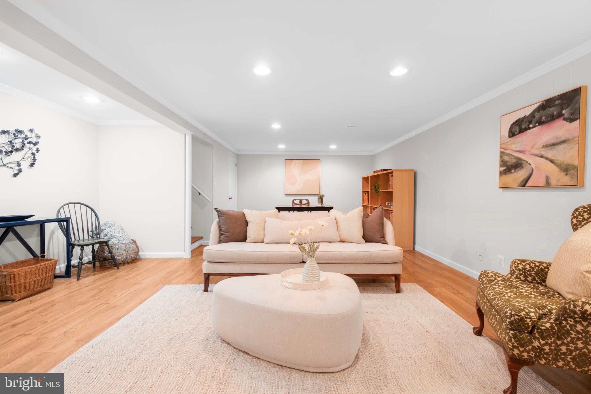 2504 KENILWORTH STREET N