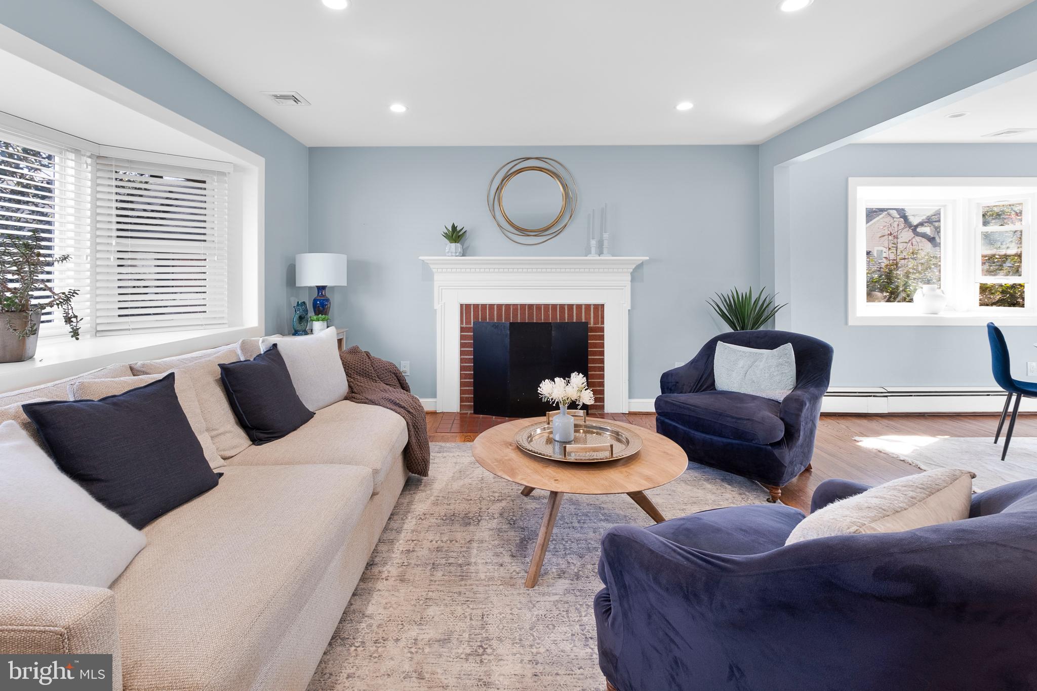 2504 KENILWORTH STREET N