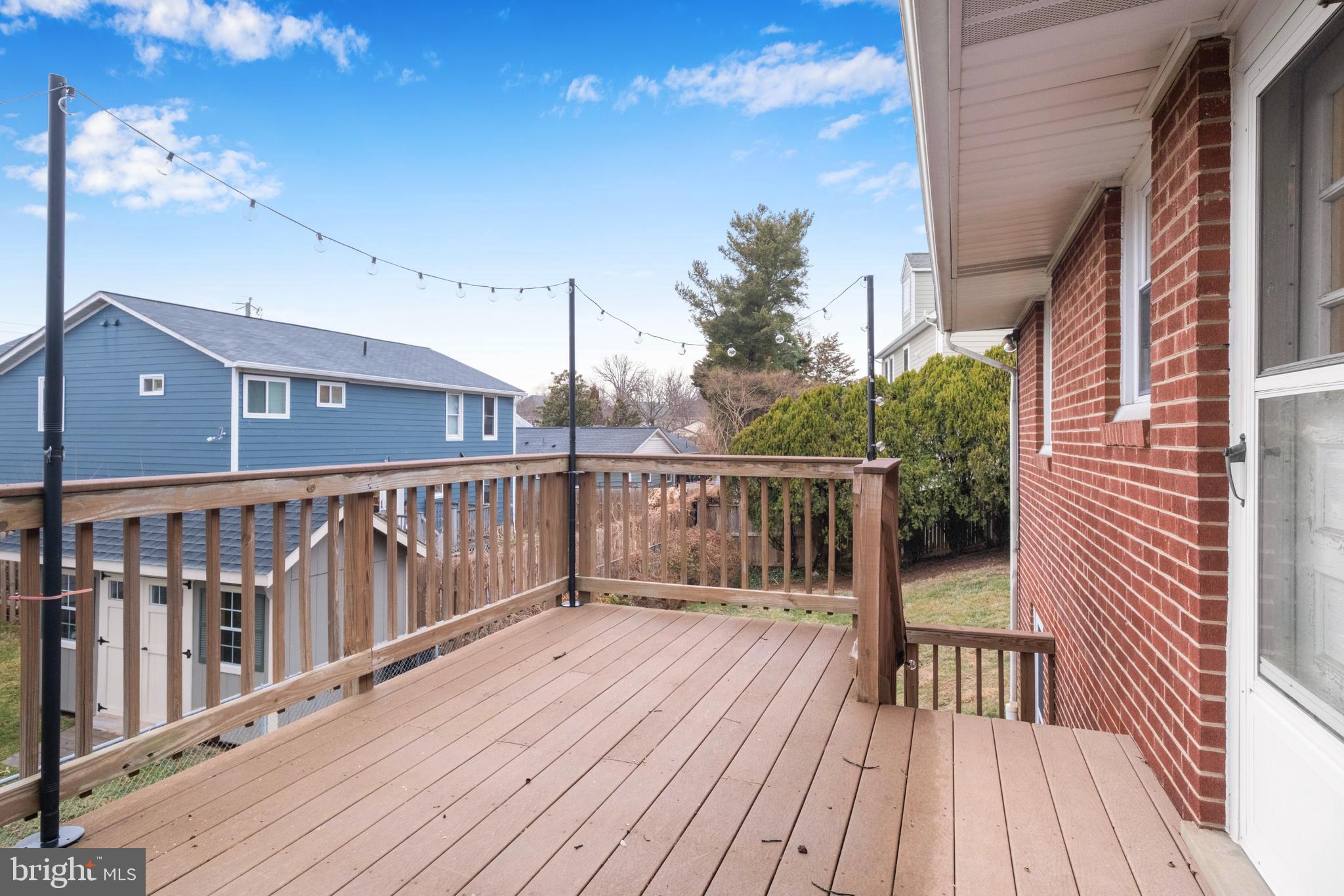 2504 KENILWORTH STREET N