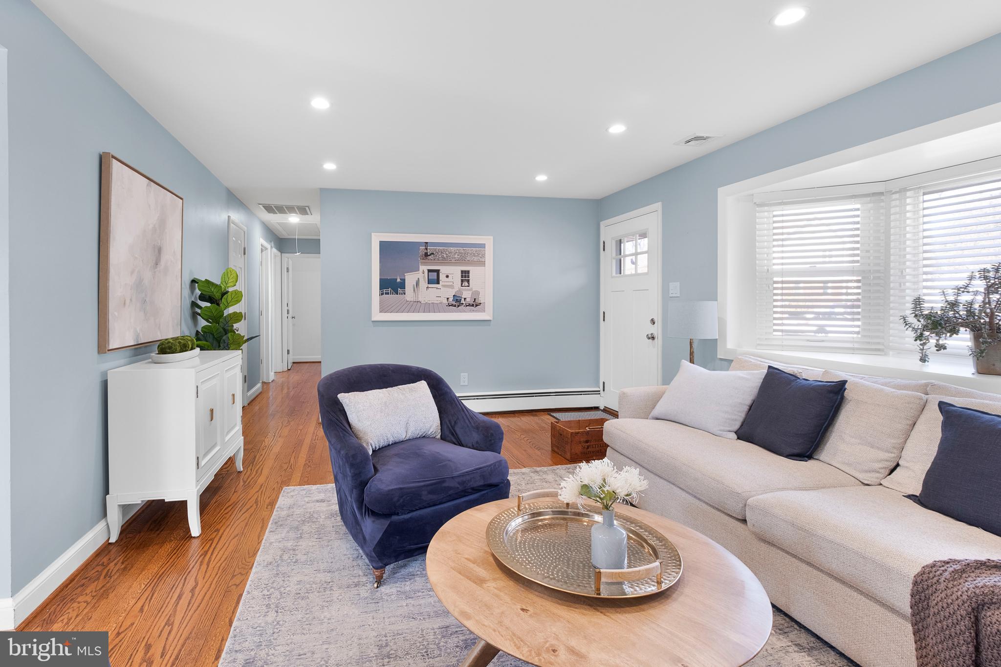 2504 KENILWORTH STREET N