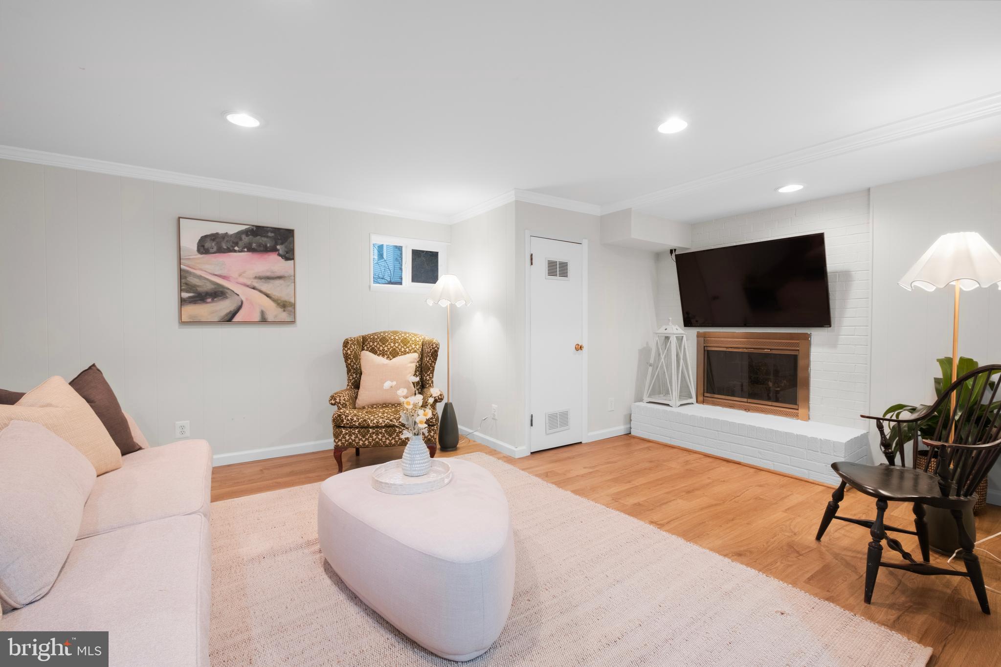 2504 KENILWORTH STREET N