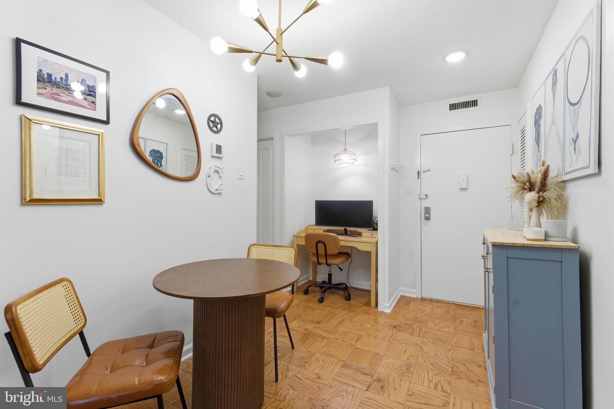 2030 N ADAMS STREET 911