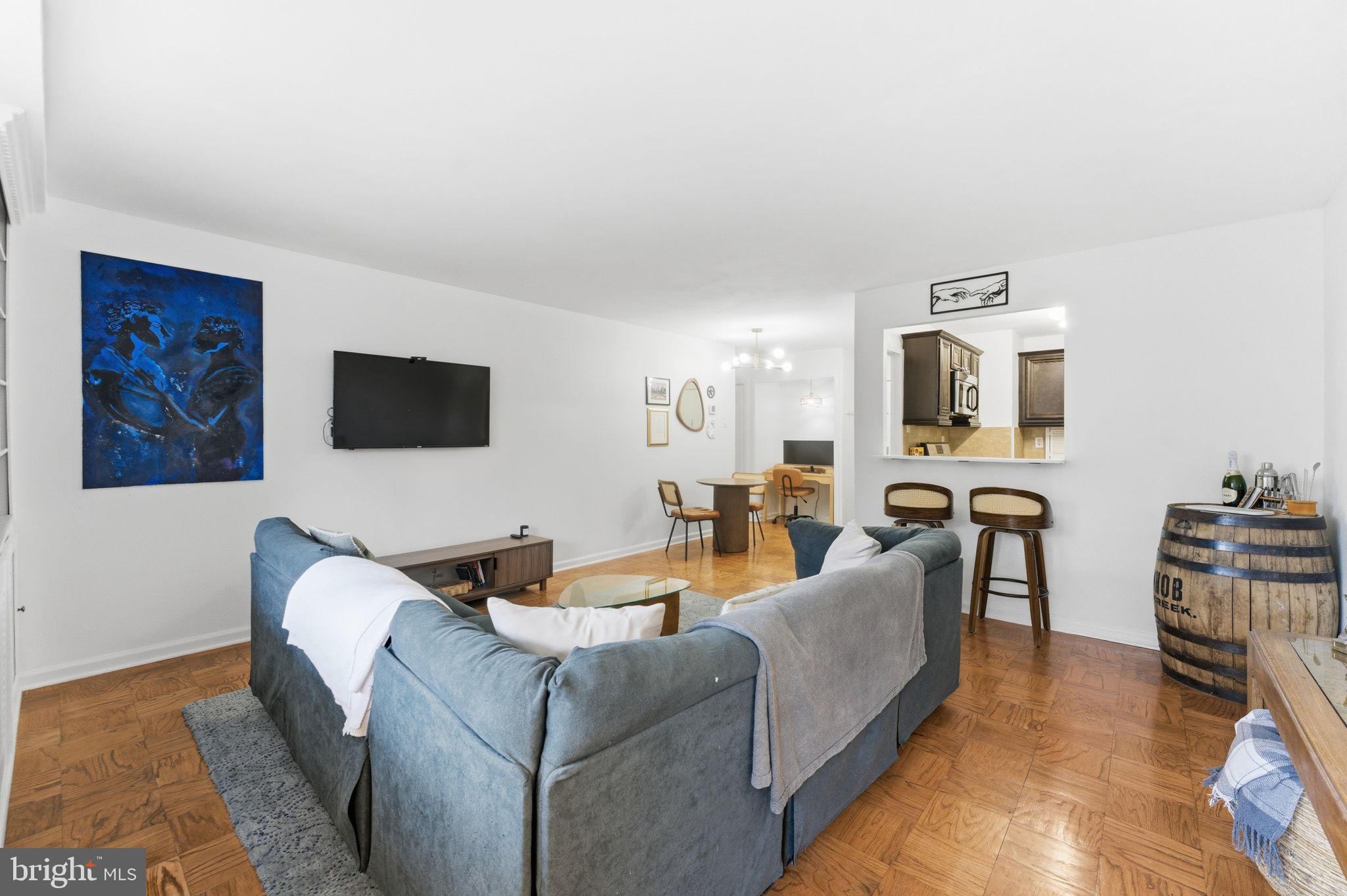 2030 N ADAMS STREET 911