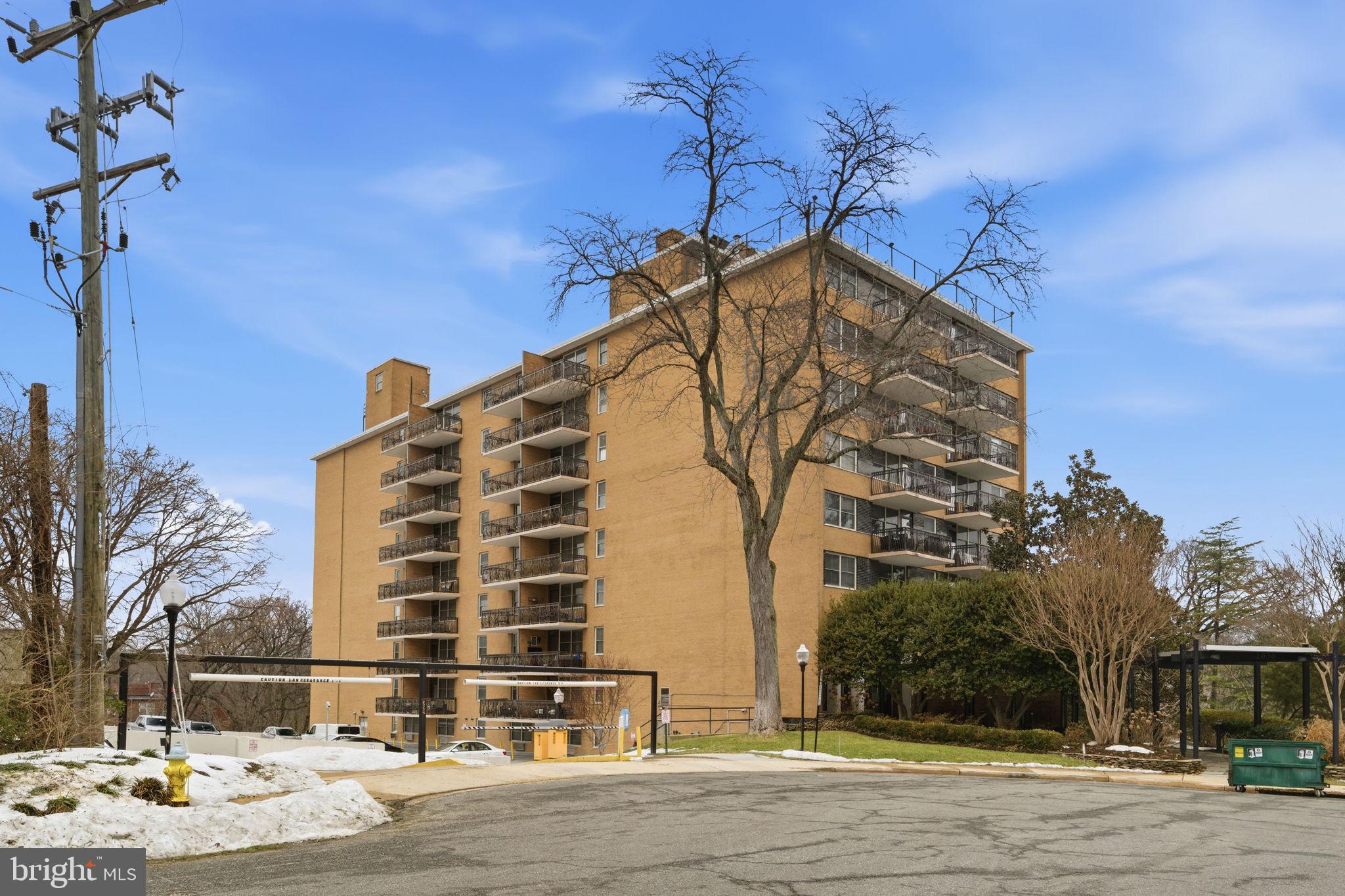 2030 N ADAMS STREET 911