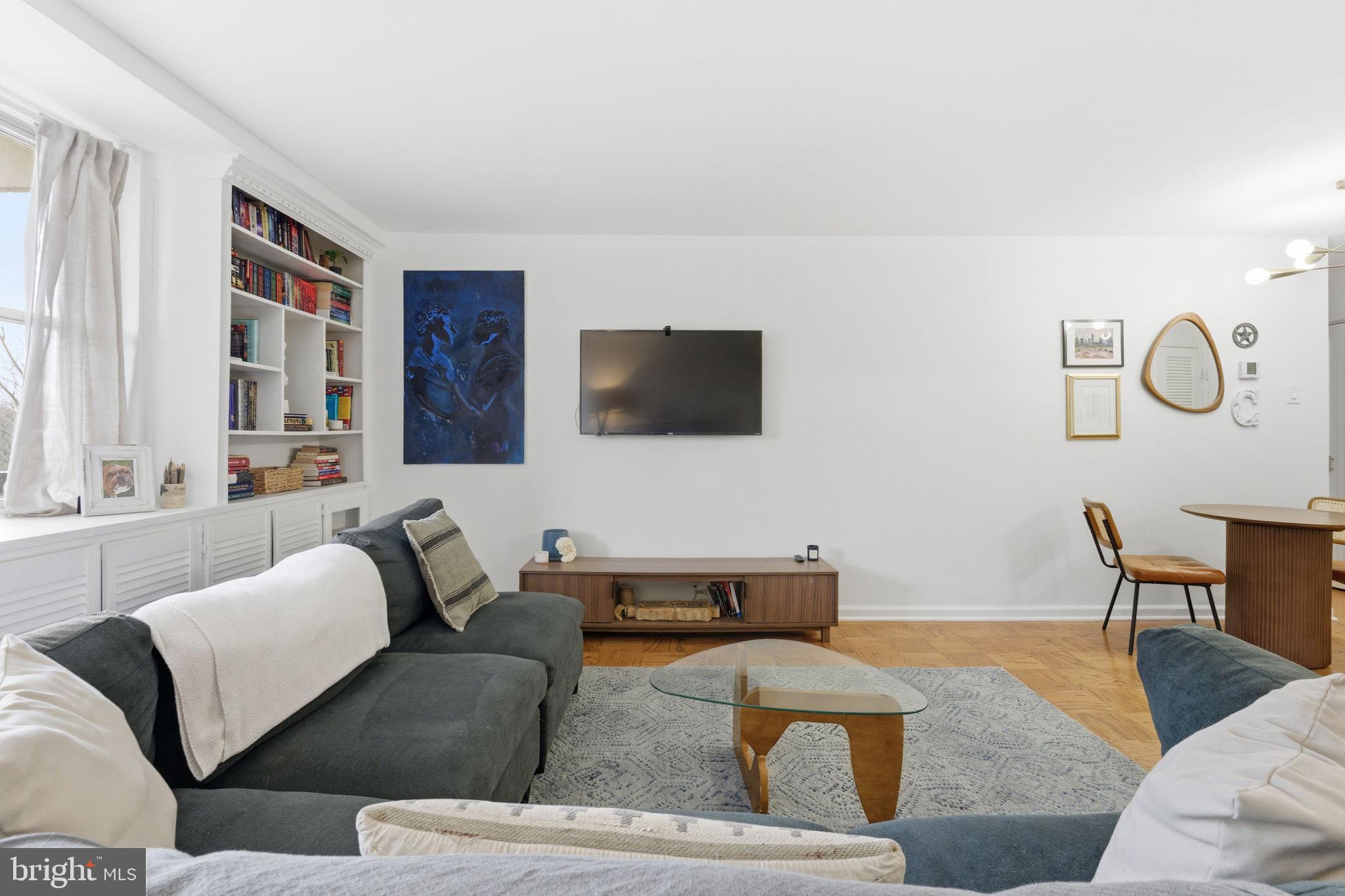 2030 N ADAMS STREET 911