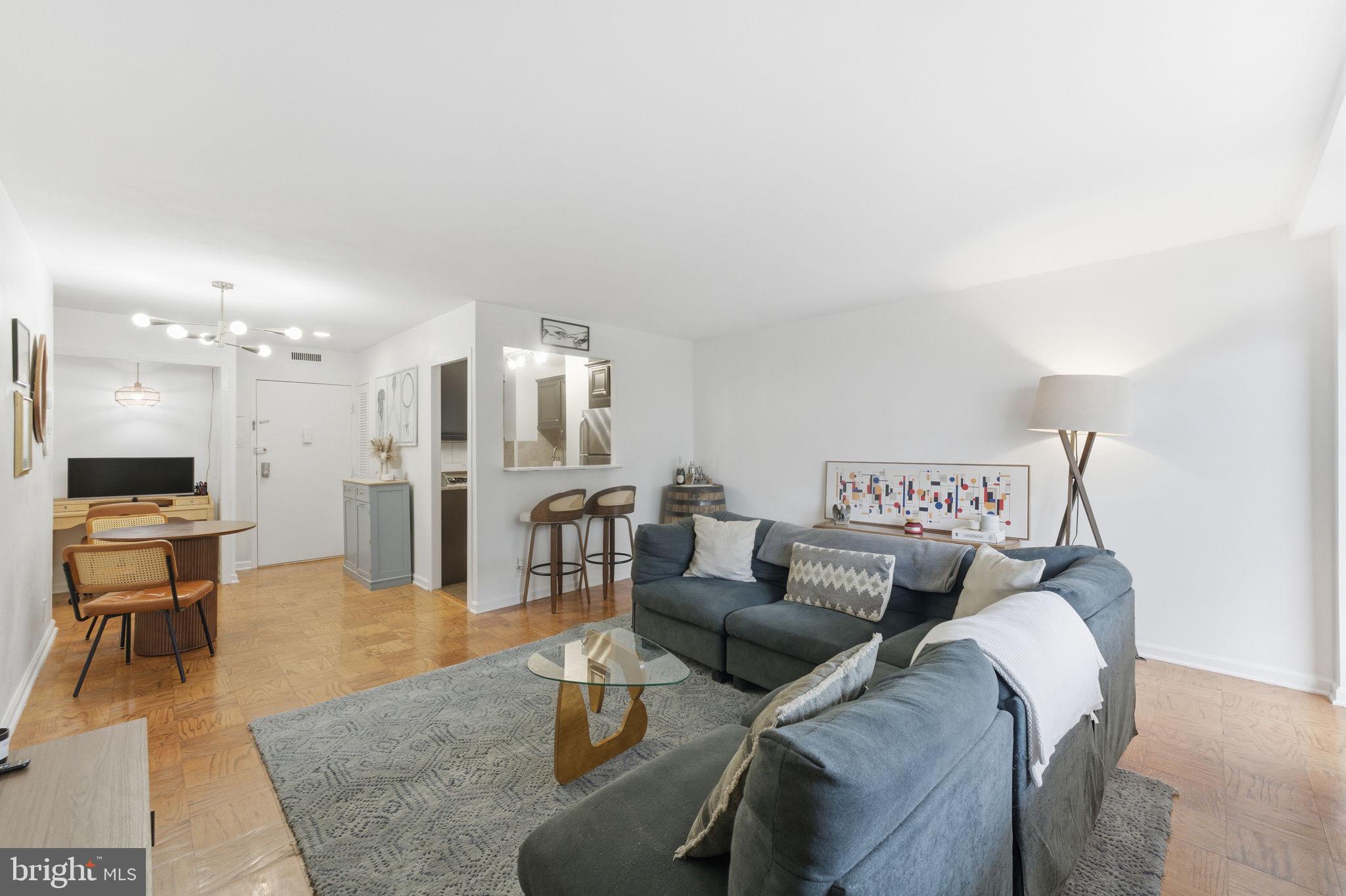 2030 N ADAMS STREET 911