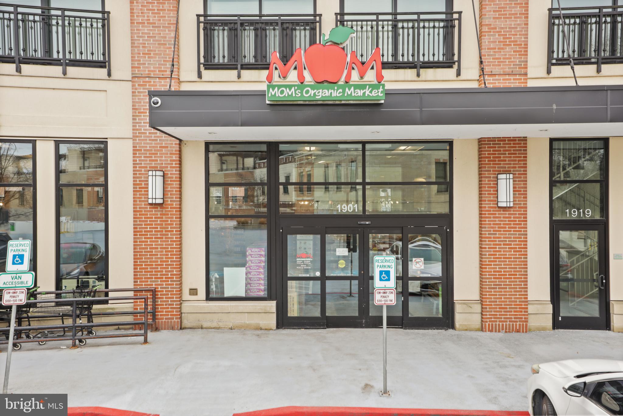 2030 N ADAMS STREET 911