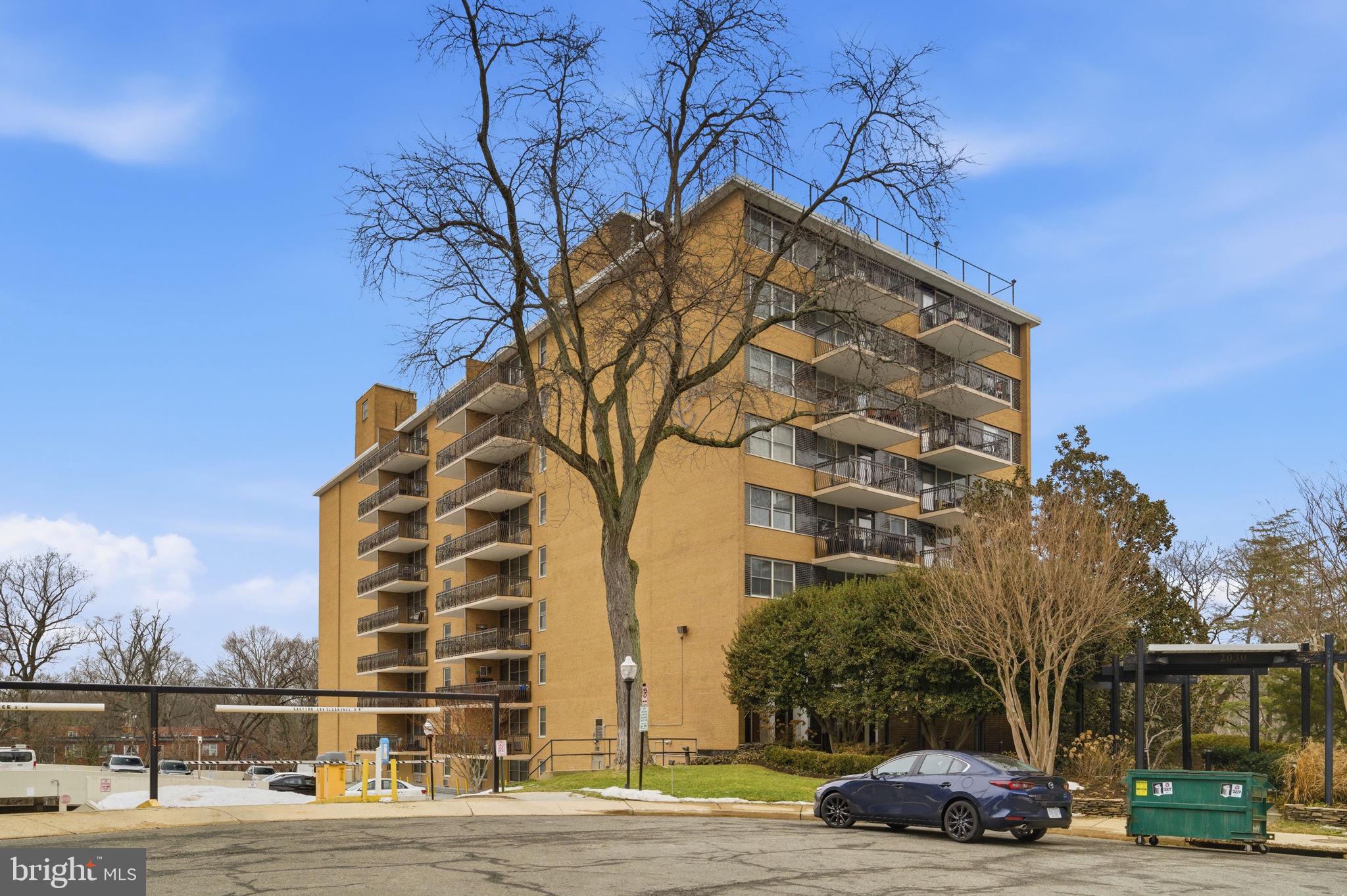 2030 N ADAMS STREET 911