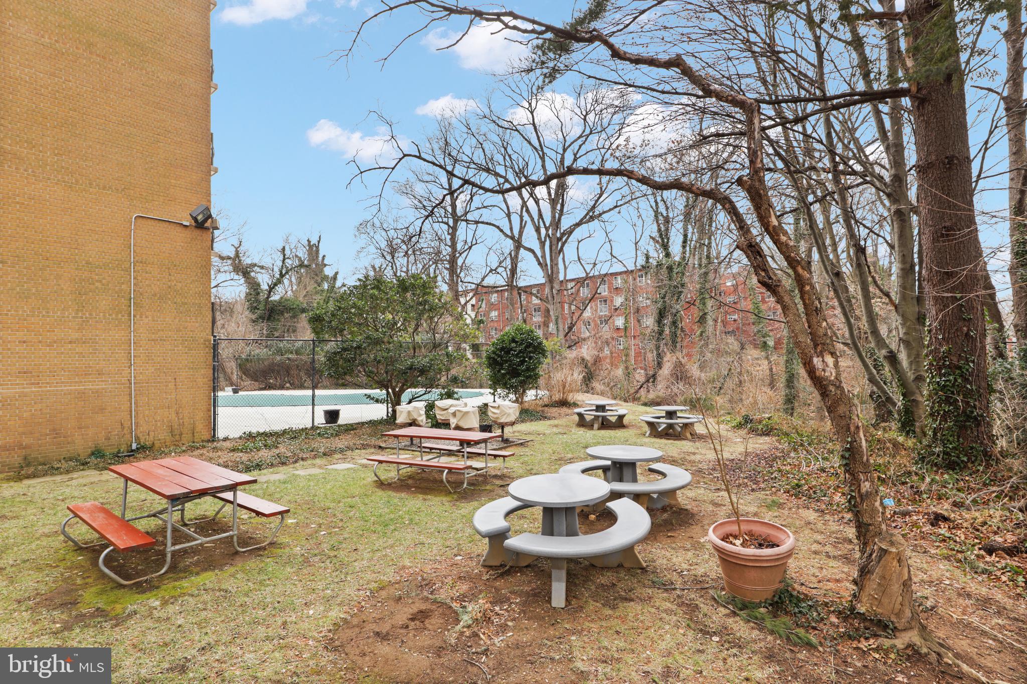 2030 N ADAMS STREET 911