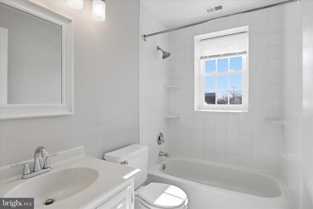 3082 ABINGDON STREET Unit: C1