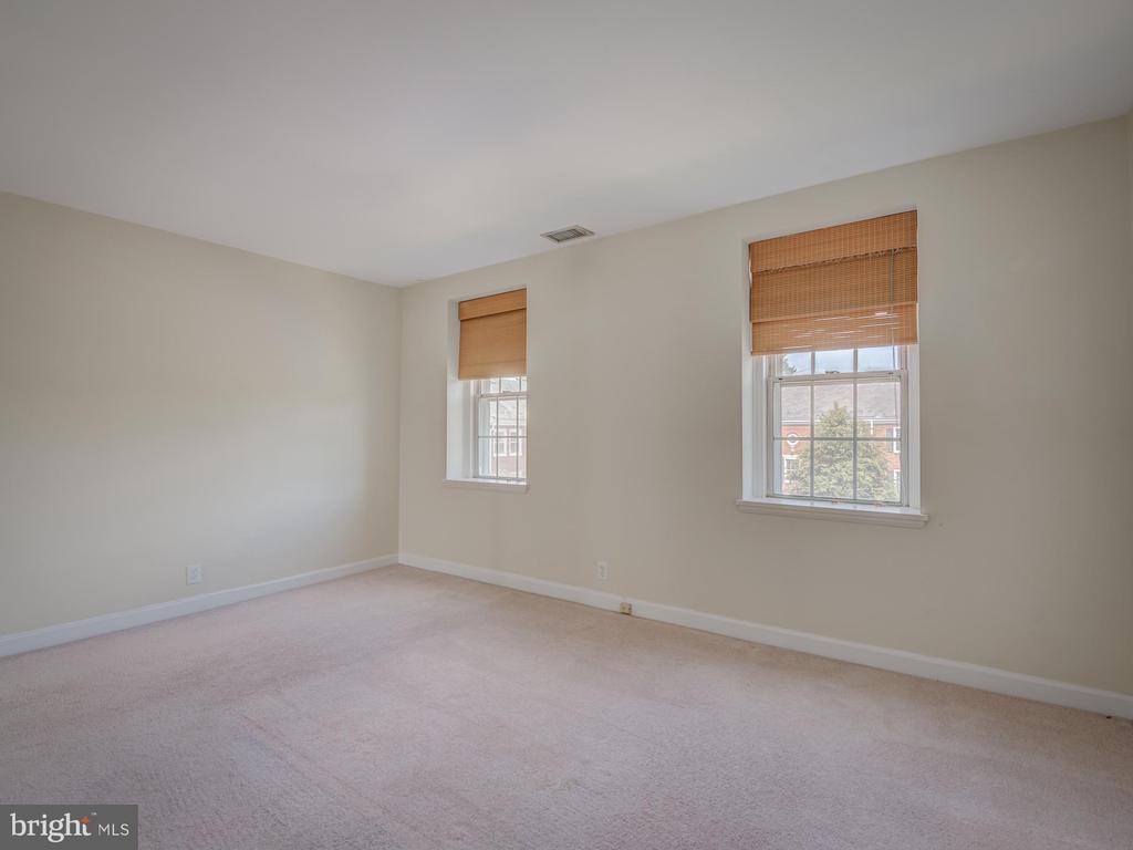 3082 ABINGDON STREET Unit: C1