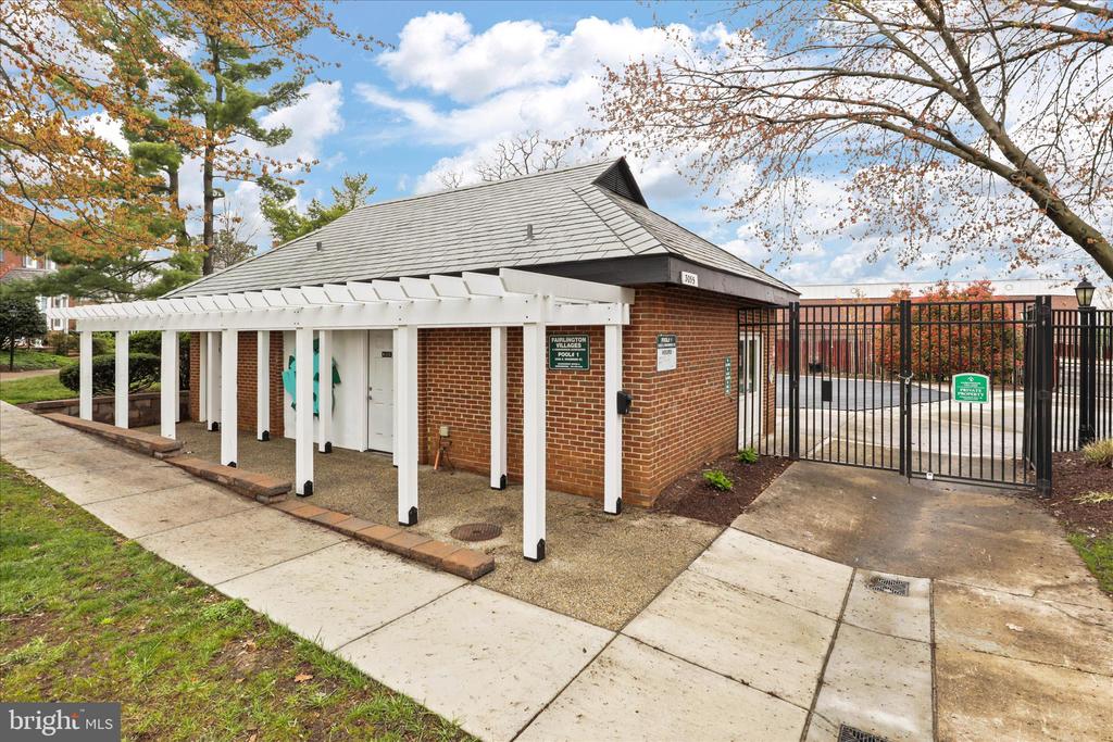 3082 ABINGDON STREET Unit: C1